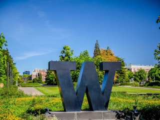 the University of Washington bronze “W” statue on campus
